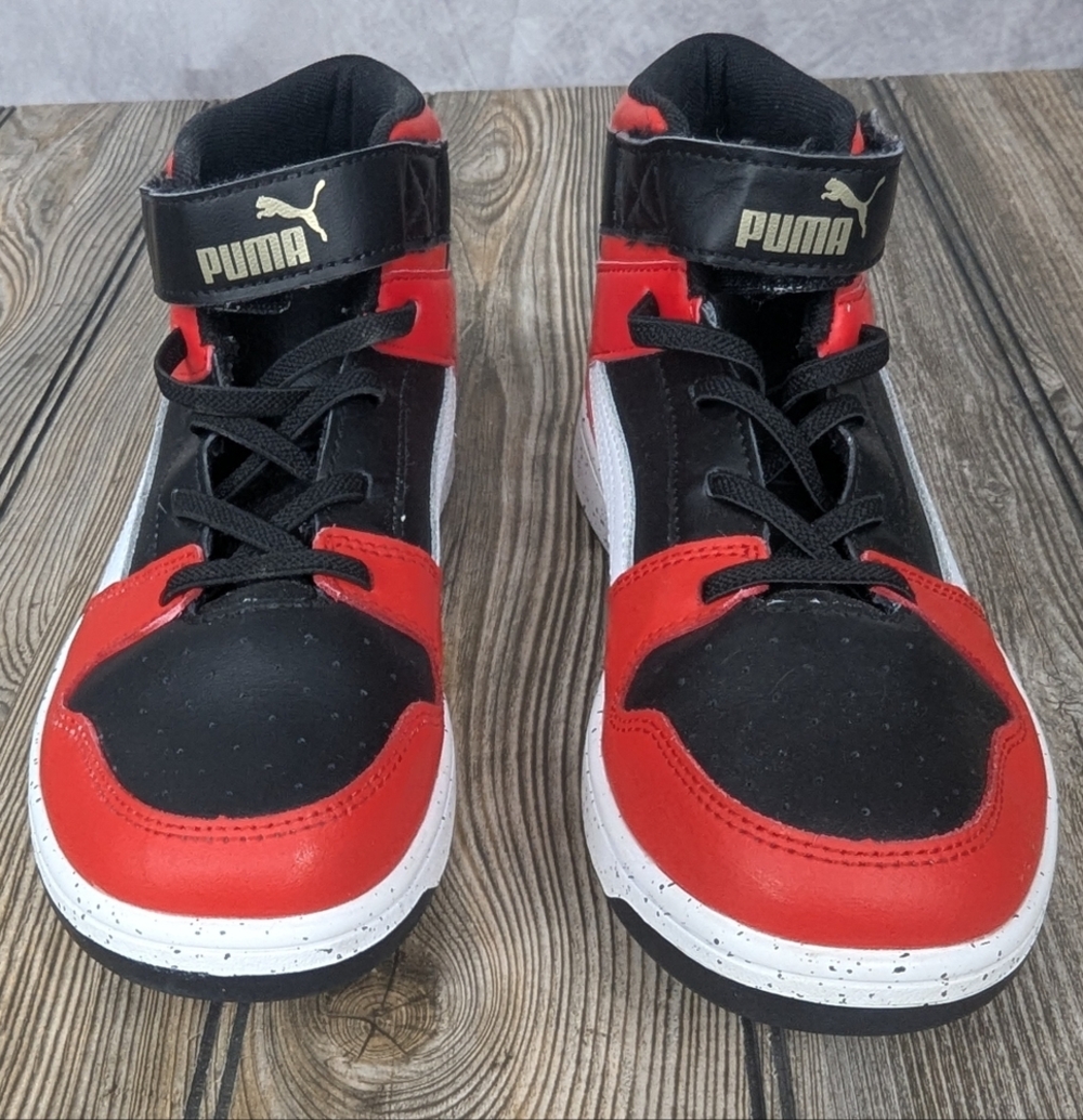Puma Size 3.5C Youth High top Sneakers Like New